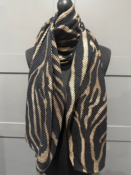 Super soft zebra pleated scarf-Black/Mocha