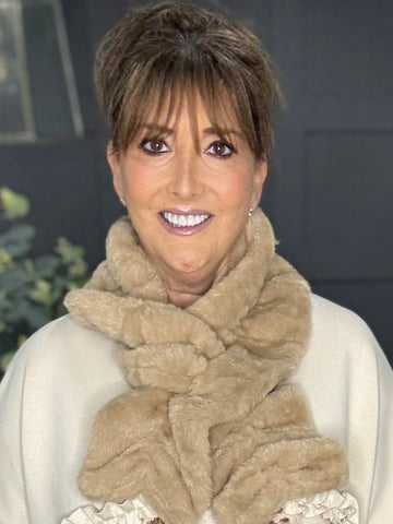 Luxe faux fur cravat-Biscuit