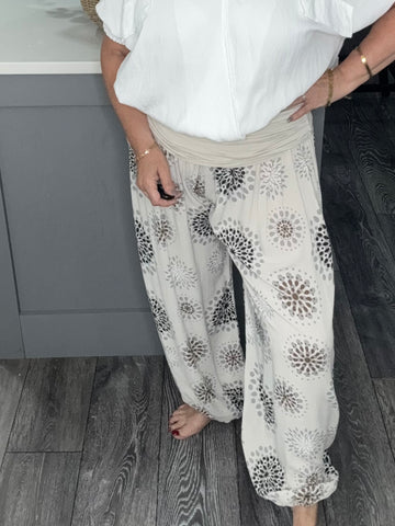 Star burst harem pants-Beige