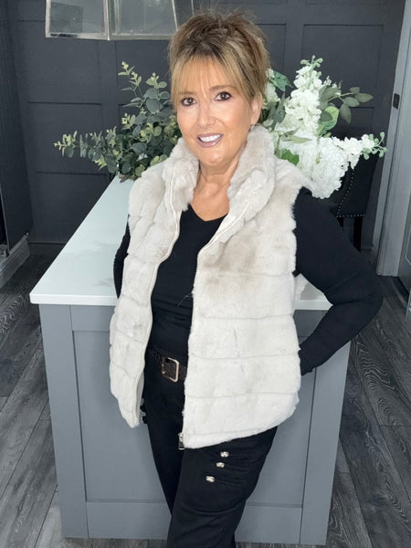 Lottie faux fur gilet-Beige