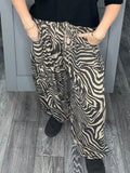 Zebra balloon joggers
