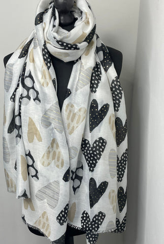 Heart scarf-Black multi