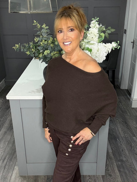 Sophia soft knit sweater-Chocolate.