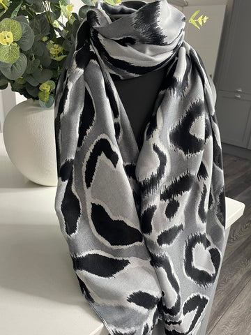 leopard print scarf-Grey