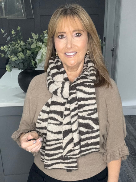 Super soft zebra knitted scarf-Chocolate/beige