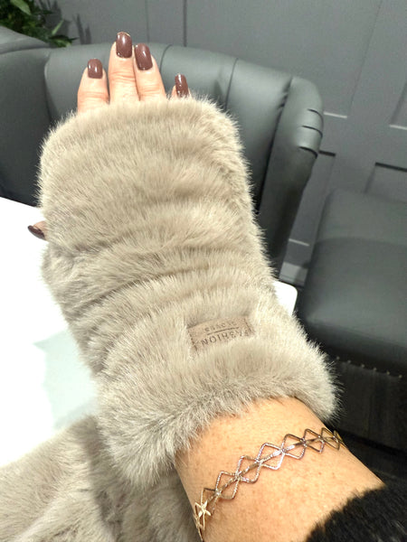 Luxe fluffy faux fur fingerless gloves -Mocha