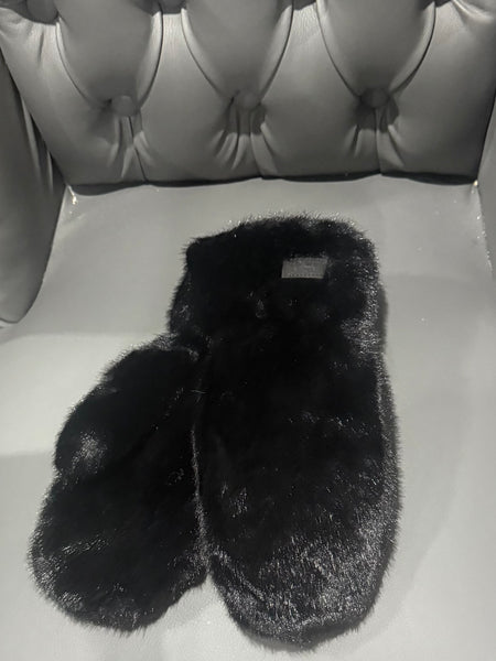 Luxe faux fur mittens-Black