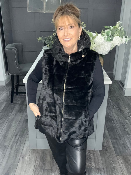 Fly faux fur hooded gilet-Black