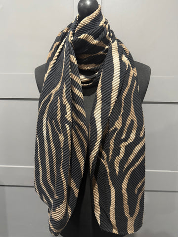 Super soft zebra pleated scarf-Black/Mocha