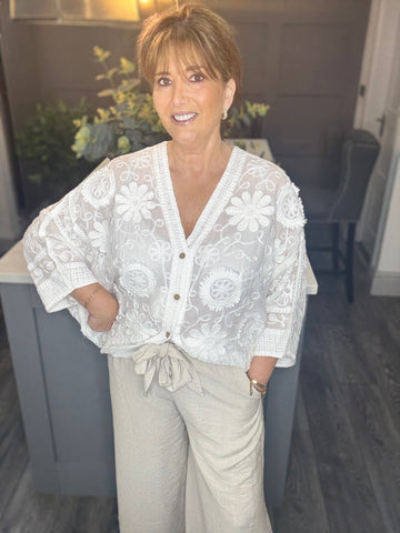 Embroidered cotton flower top-White