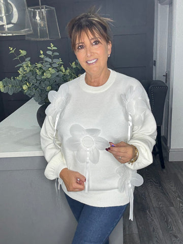 Large petal flower jumper-Winter white