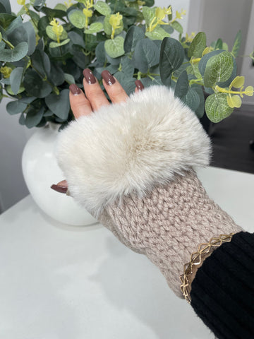 Fingerless knitted plait gloves with faux fur trim-Mocha