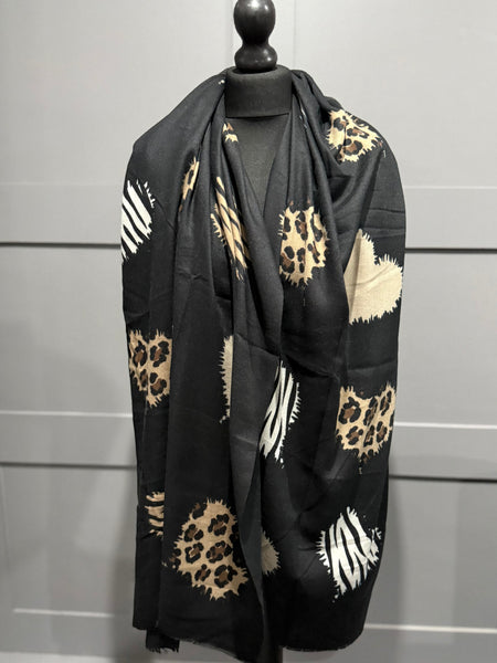 Super soft wool blend heart scarf-Black