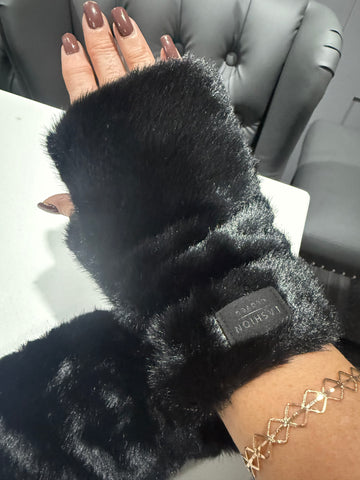 Luxe fluffy faux fur fingerless glove-Black