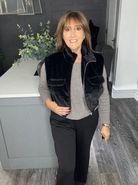 Faux fur pocket short gilet-Black