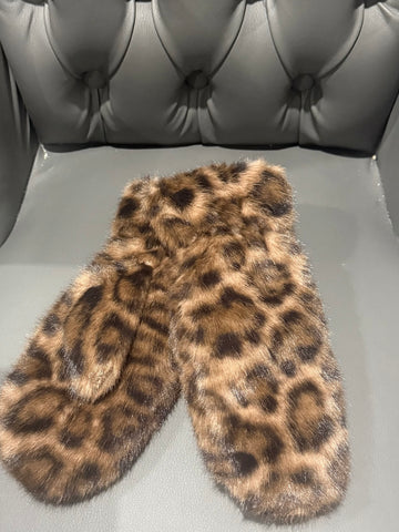 Luxe faux fur mittens-Leopard