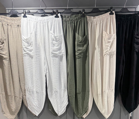 Front pocket tulip barrel leg trousers