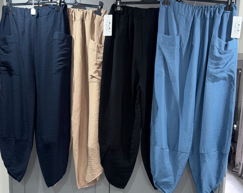 Front pocket tulip barrel leg trousers