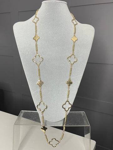 Long clover leaf design necklace in Gold tone