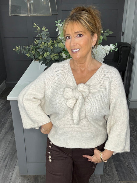 Fluffy bow front jumper -Beige