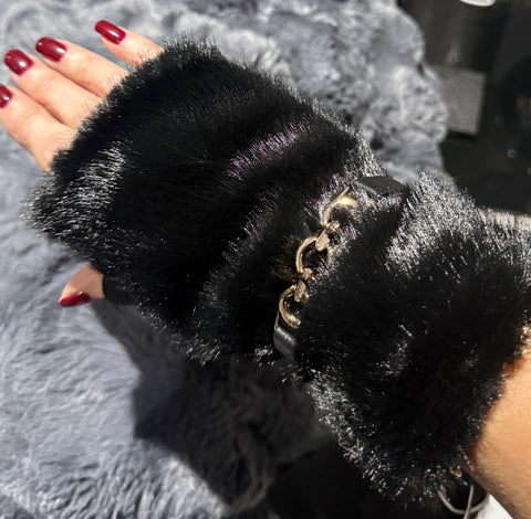 Stunning lux Black faux fur fingerless gloves